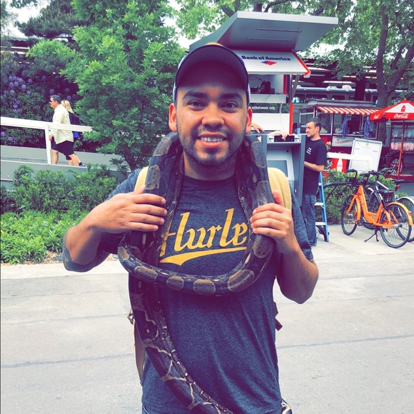 Profile Picture of Martin Benitz (@ilchivo) on Poshmark