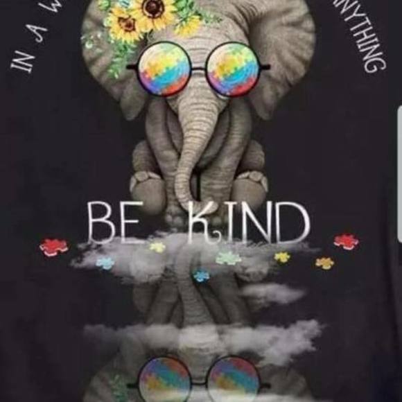 Profile Picture of Ronni Stefano (@rostefano88) on Poshmark