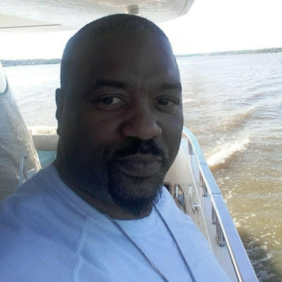Profile Picture of James Duarte (@silvadew7) on Poshmark
