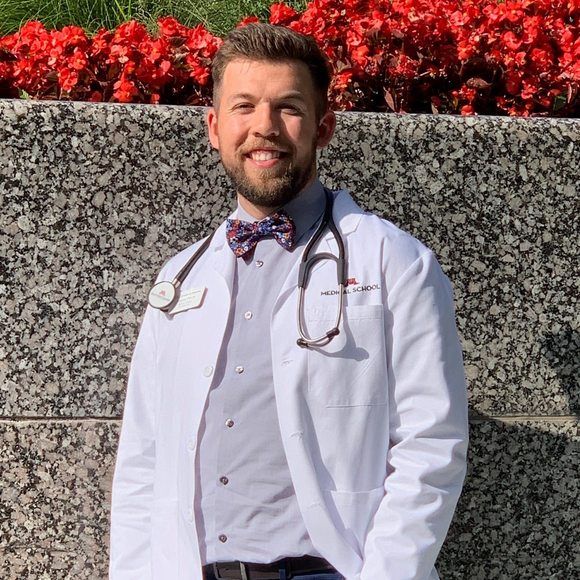 Profile Picture of Logan Peter (@logan_peter) on Poshmark