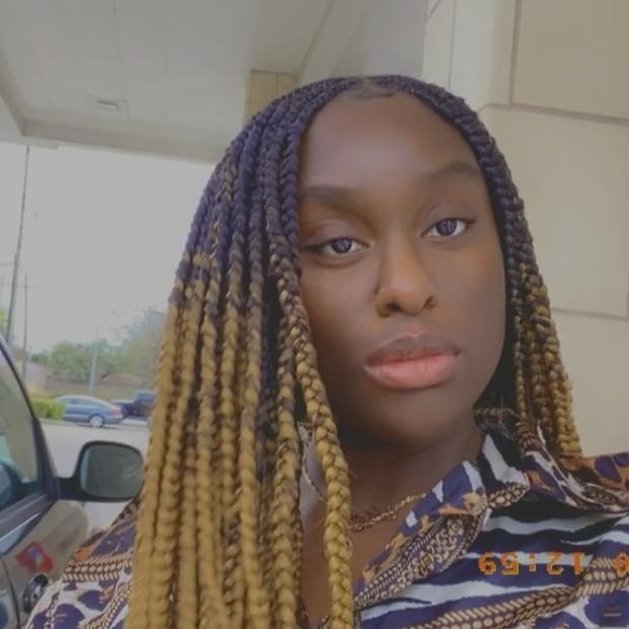 Profile Picture of Chichi Ejimadu (@ejimadu) on Poshmark