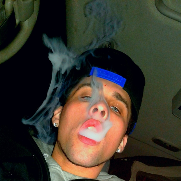 Profile Picture of Garrett Morrow (@2016garrett) on Poshmark