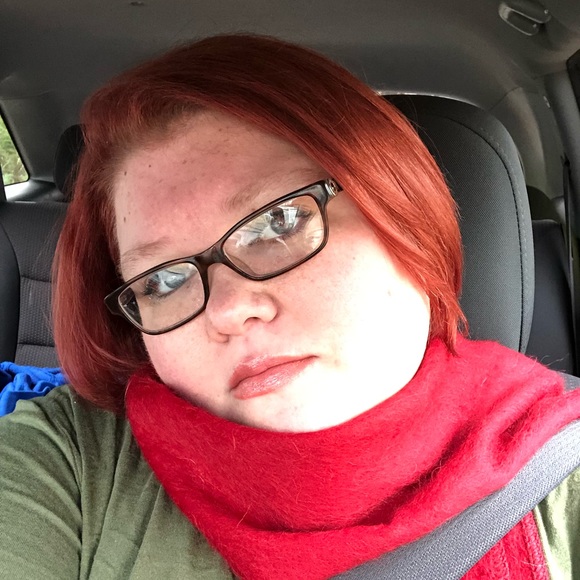 Profile Picture of Pamela Clouser (@pamo82) on Poshmark