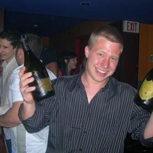 Profile Picture of Chris Muniga (@cmsnowboardcm) on Myspace