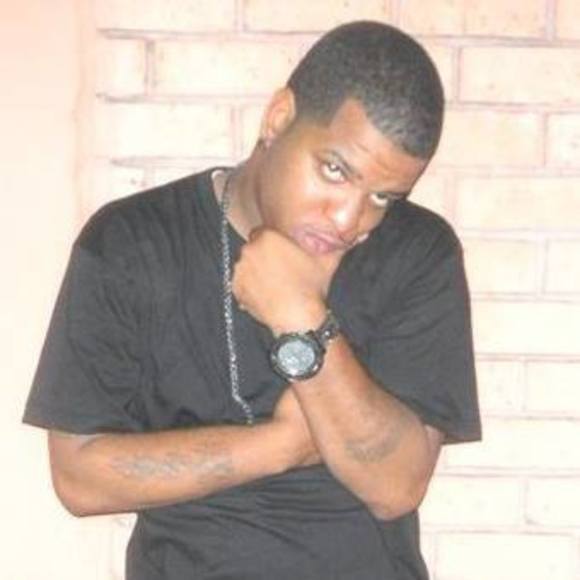 Profile Picture of Gregory Francois (@gregoryfrancois) on Poshmark