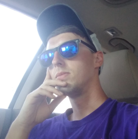 Profile Picture of Mitchell Lamb (@mitchelllamb) on Poshmark