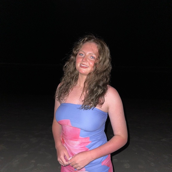 Profile Picture of Allison Kirby (@kirbyallison53) on Poshmark