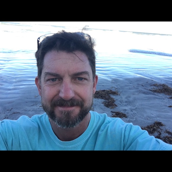 Profile Picture of Anthony Wright (@atoddwright) on Poshmark