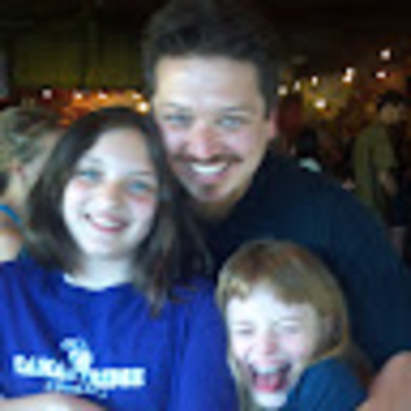 Profile Picture of William Perreault (@whperreault) on Poshmark