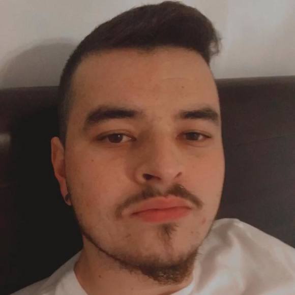 Profile Picture of Bruno Ribeiro (@brunoribeiro) on Poshmark