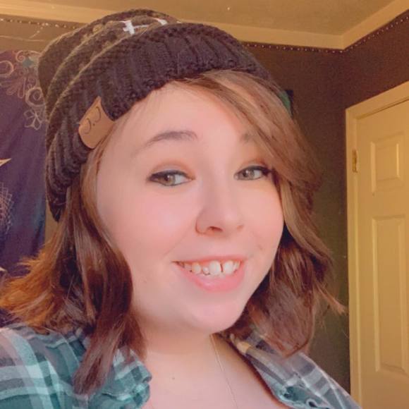 Profile Picture of Aubrey Stattera (@astattera19) on Poshmark