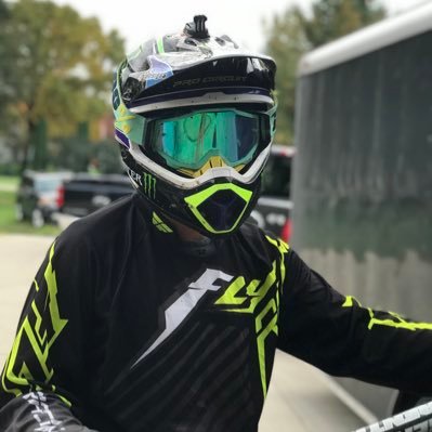 Profile Picture of Jake Gullickson (@jakegull28) on Twitter