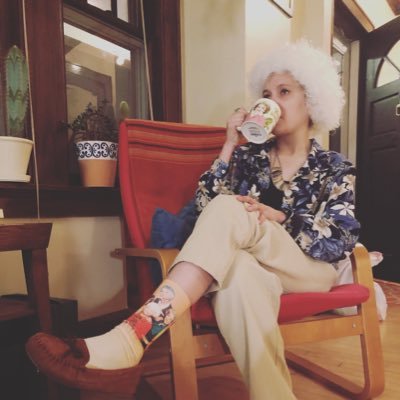 Profile Picture of Coffee Mom (@LeahRendflesh) on Twitter