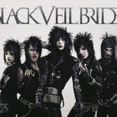 Profile Picture of Hayley Walker (@dino_saurus12) on Twitter