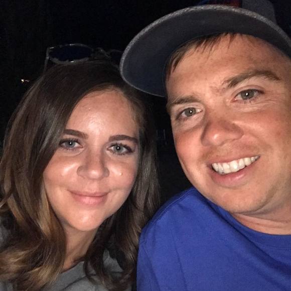 Profile Picture of Krissy Hires (@krissyhires) on Poshmark