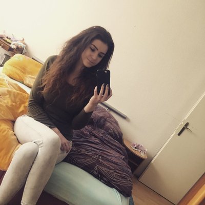 Profile Picture of J Loves Harry (@Jassy_Berlin) on Twitter