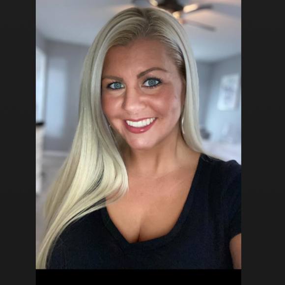 Profile Picture of Crystal Rupp (@crupp03) on Poshmark