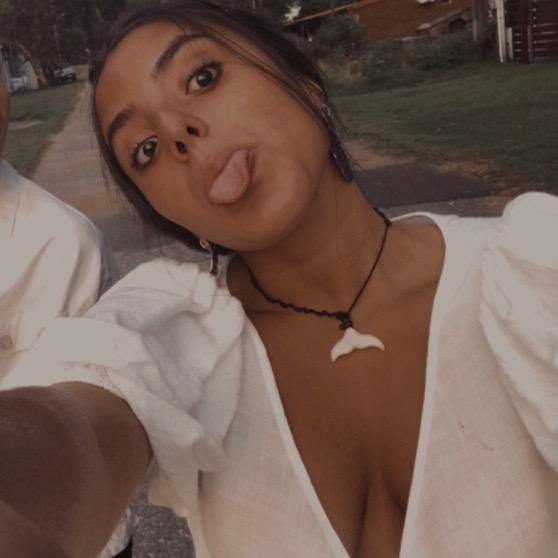 Profile Picture of Pauli (@paularijo6) on Tiktok