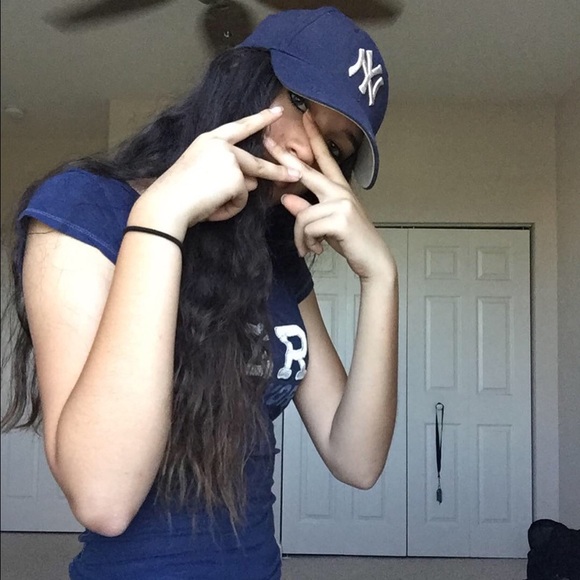 Profile Picture of Mo Eckes (@maddy65007) on Poshmark