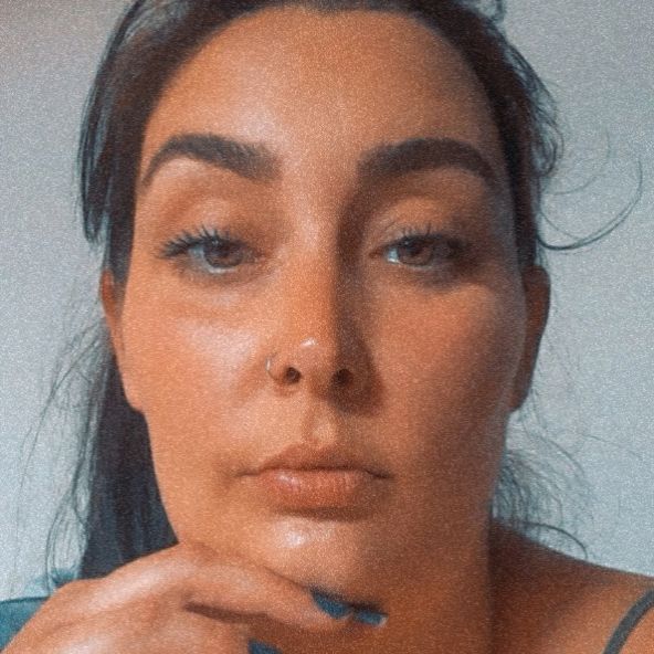 Profile Picture of Jasmine Hutchison (@jasminehutchison) on Tiktok