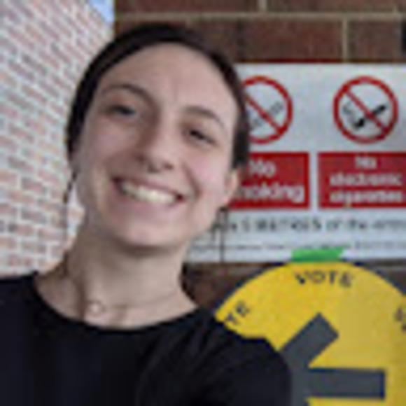 Profile Picture of Robyn Knauft (@robynknauft1) on Poshmark