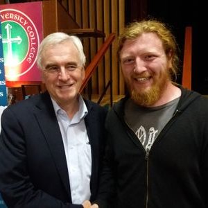 Profile Picture of Chris Hubble (@TheFutureIsRed) on Twitter