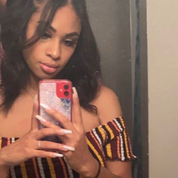 Profile Picture of Brianna Hargrove (@bnph25) on Poshmark