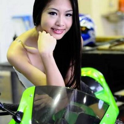 Rowena Lee Wei Lynn - Twitter Profile Picture of Rowena Lee Wei Lynn (@RowenaLeeWL) on Twitter