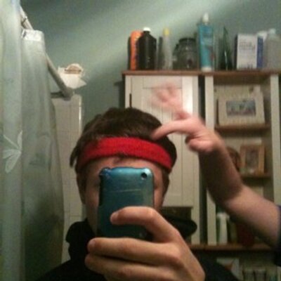 Profile Picture of James Halbert (@j_clutch2000) on Twitter
