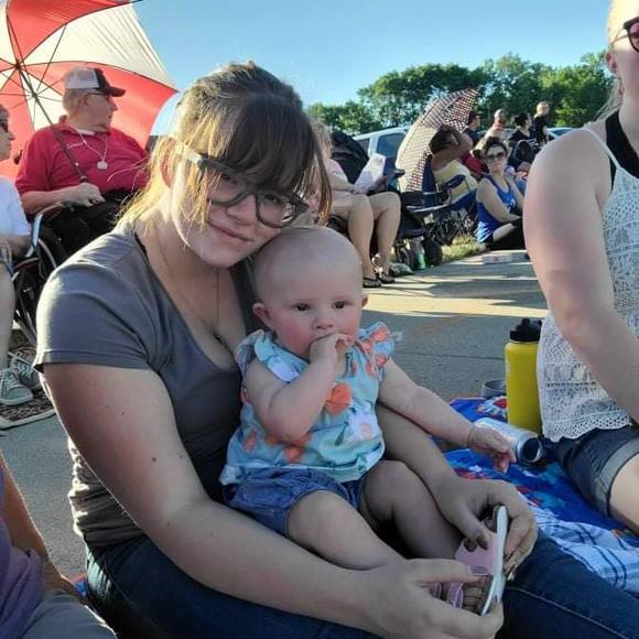 Profile Picture of Elizabeth Schramel (@lizschram) on Poshmark