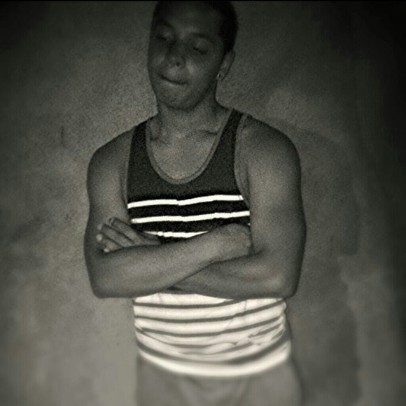 Alberto Montanez - Poshmark Profile Picture of Alberto Montanez (@junior_23) on Poshmark