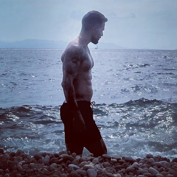 Profile Picture of Steven Kamateros (@stevenkamateros) on Poshmark