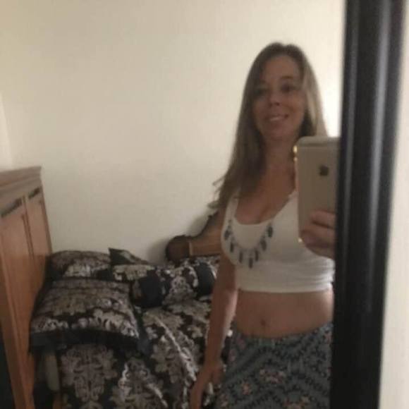 Profile Picture of Becky Almstrom (@spekels) on Poshmark