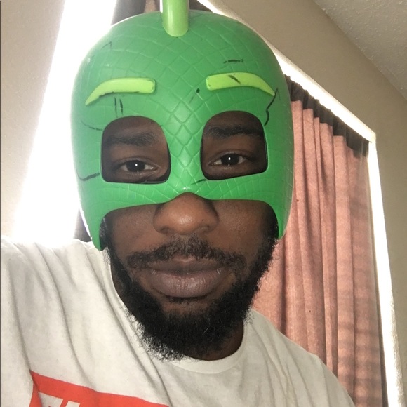 Profile Picture of Bryant Sanders (@bryantsanders) on Poshmark