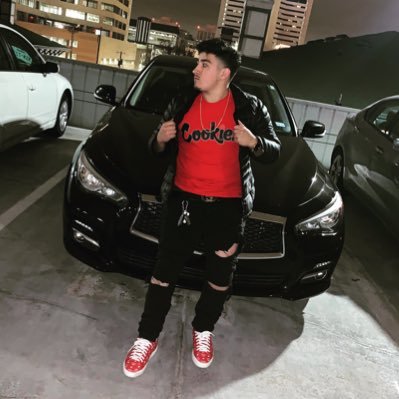 Profile Picture of Albert Ramirez (@Rudy_2121) on Twitter