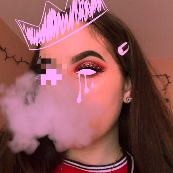 Profile Picture of Katie Luneski (@kat17lunes) on Poshmark