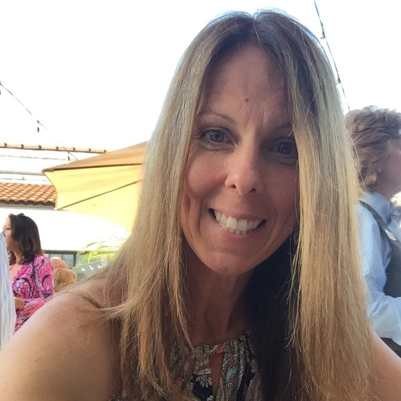 Profile Picture of Cathy Santacroce (@catjeslis) on Poshmark