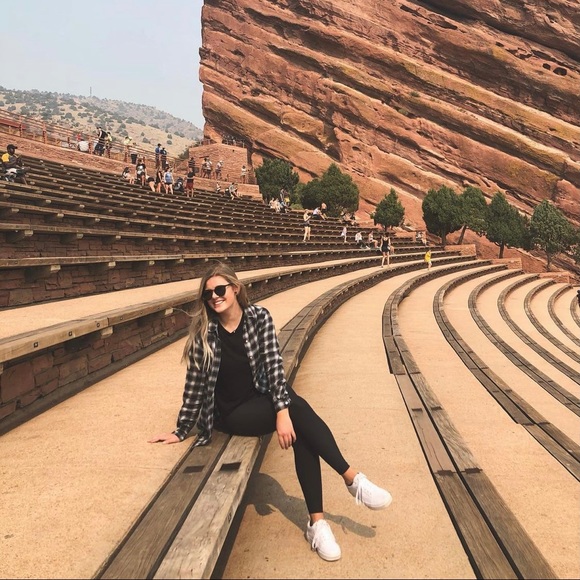 Profile Picture of Josefine Schubert (@fineschub) on Poshmark