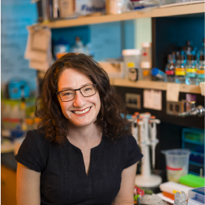 Profile Picture of Joanna Slusky  🫖 (@SluskyLab) on Twitter