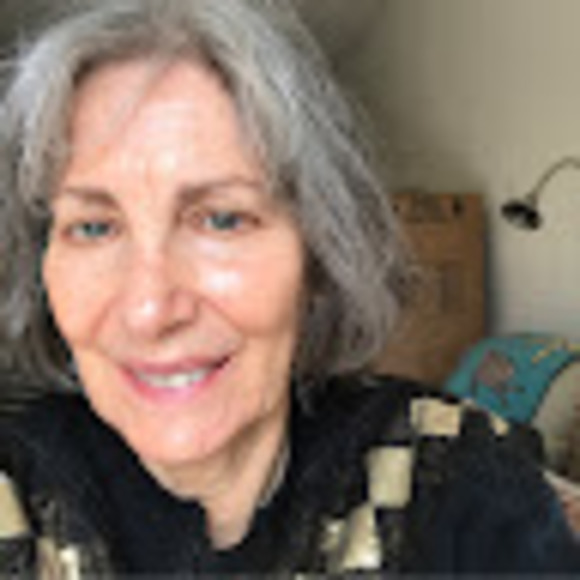 Profile Picture of Regina Gerstman (@reginagerstman) on Poshmark