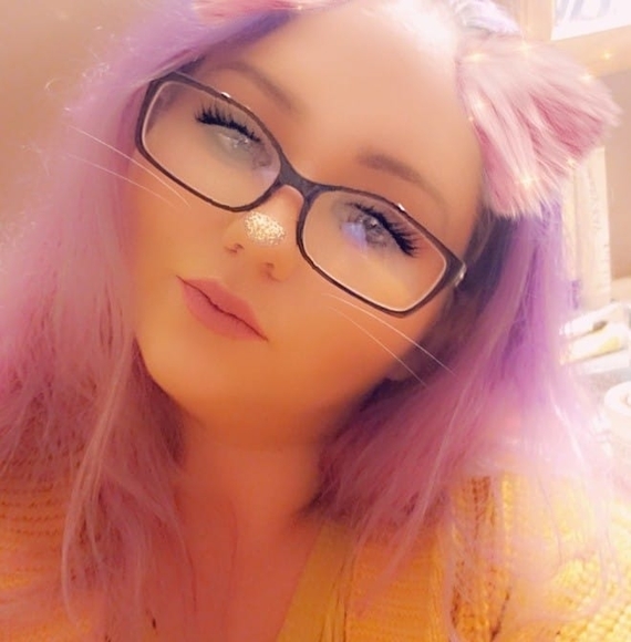 Profile Picture of Amber Cain (@sexyducky88) on Poshmark