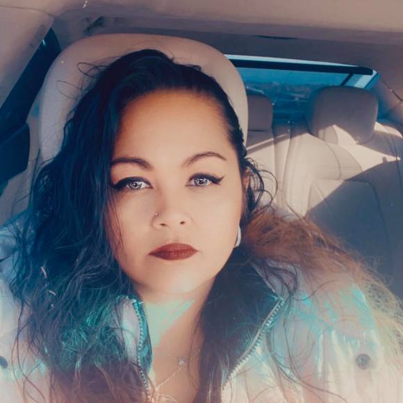 Profile Picture of Java Johnson (@senbonita2u) on Poshmark