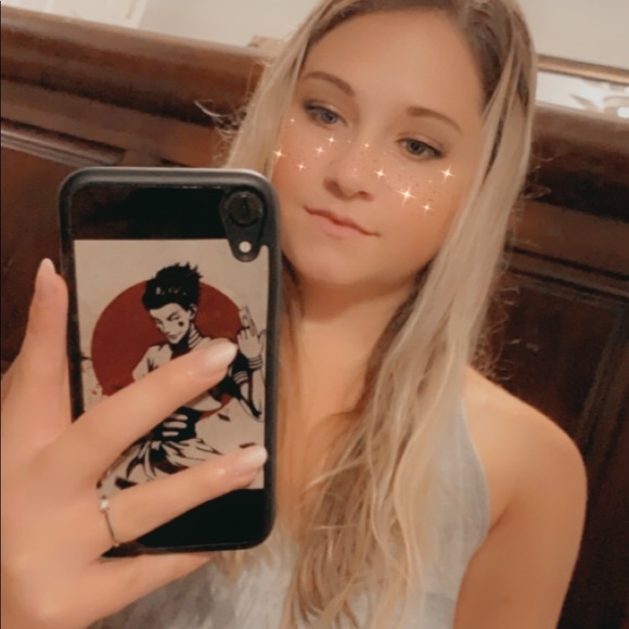 Haley Isakson - Poshmark Profile Picture of Haley Isakson (@hisakson229) on Poshmark