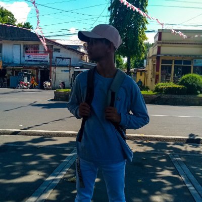 Profile Picture of Chezter Neil Lorena (@ChezterNeil) on Twitter