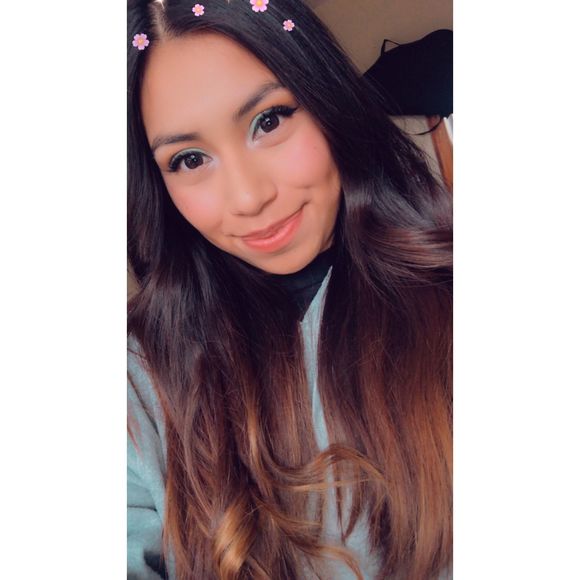 Profile Picture of Daisy Cruz (@daisy_c1020) on Poshmark