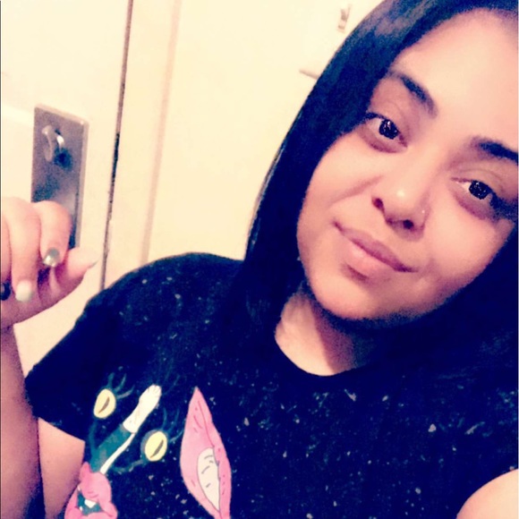Profile Picture of Brittany Obie (@brittanyobie25) on Poshmark
