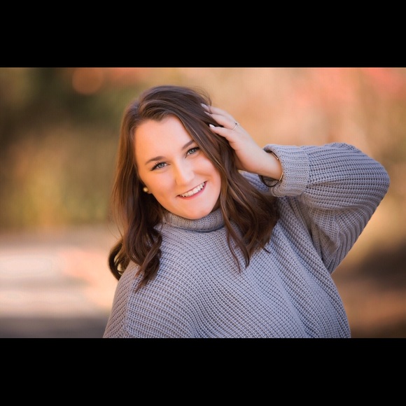 Profile Picture of Tori Dyer (@tori_dyer) on Poshmark