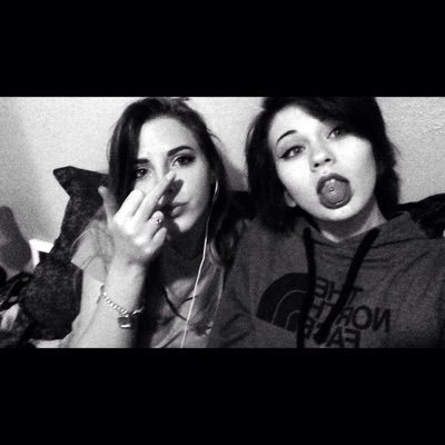 Profile Picture of Haley Huddleston (@halhudd) on Twitter