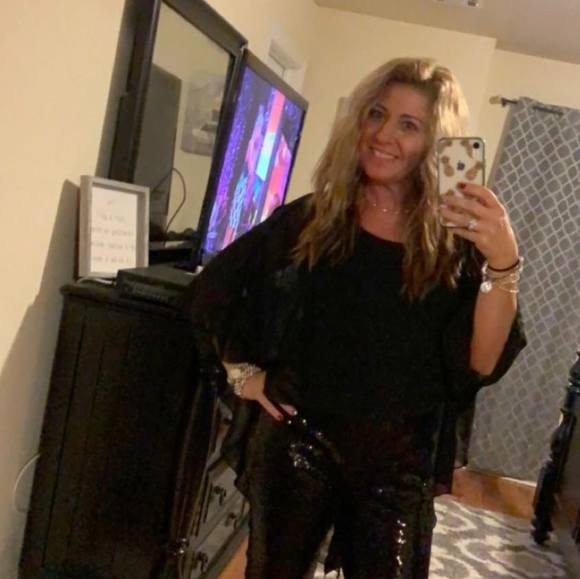 Profile Picture of Angela Marchese (@marchese89) on Poshmark