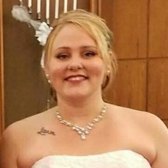 Profile Picture of Katie Lackie (@katielackie) on Poshmark